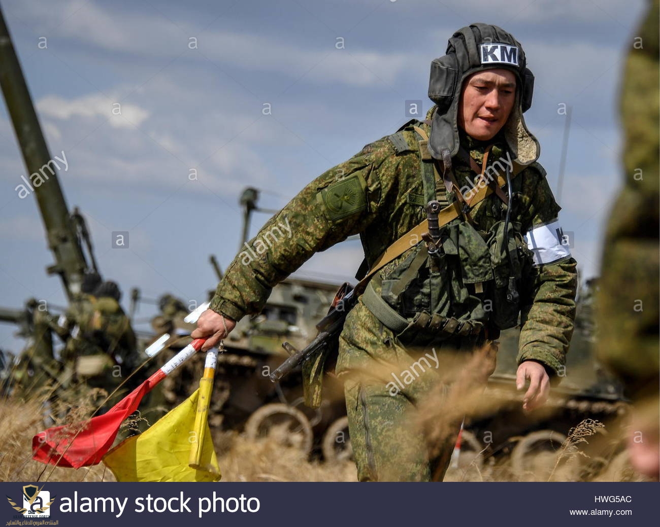 primorye-territory-russia-21st-mar-2017-a-serviceman-seen-by-a-2s4-HWG5AC.jpg
