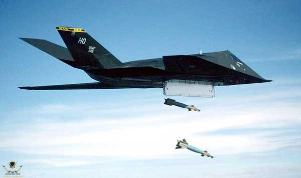 Lockheed-F117-Nighthawk-Stealth-Fighter-Bombing.jpg