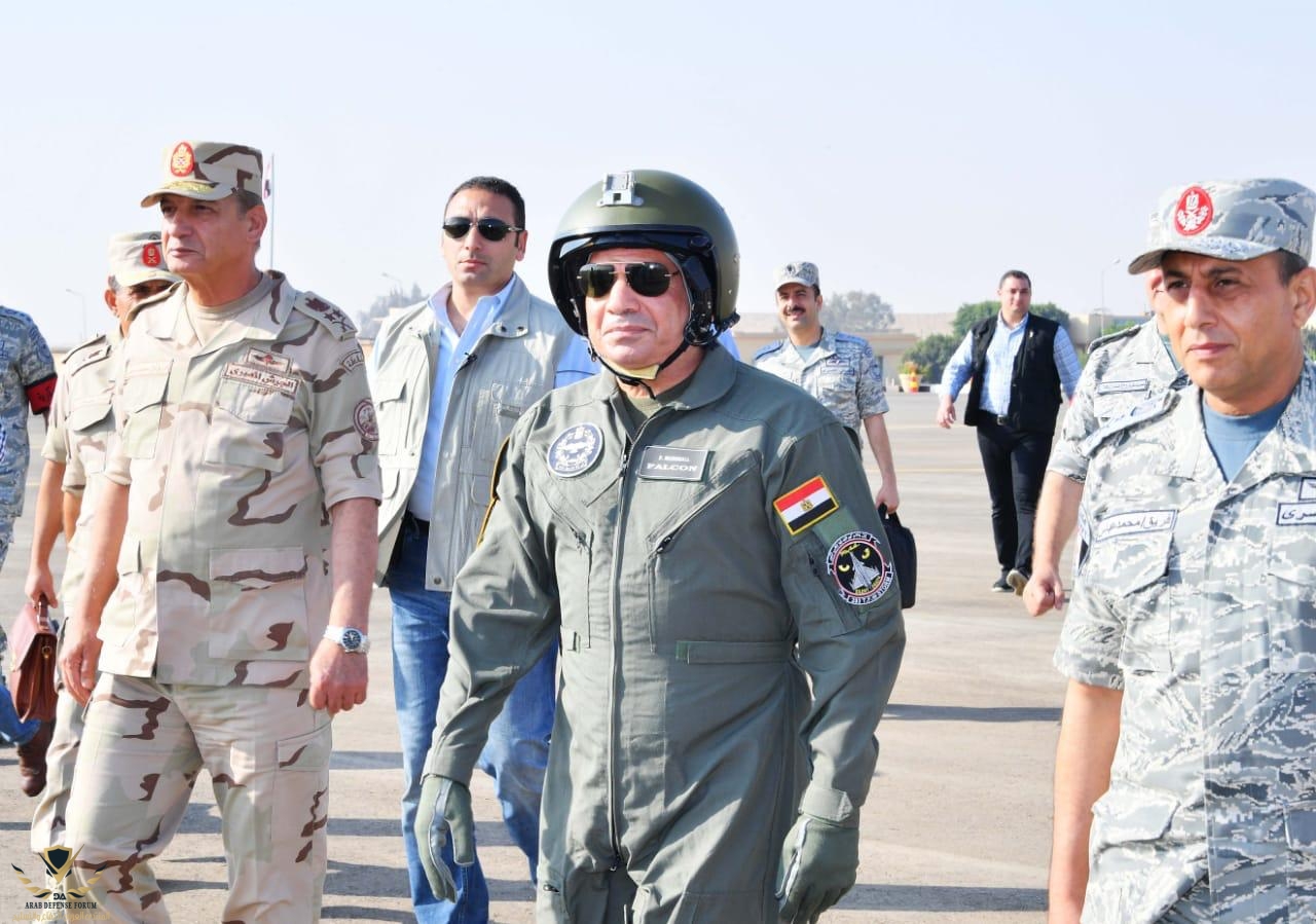 139564-تفقد-الرئيس-السيسى-لاحدى-القواعد-الجوية-(4).JPG