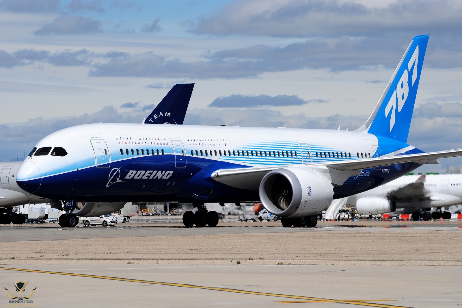 N787BX-Boeing-Boeing-787-8-Dreamliner_PlanespottersNet_313528.jpg