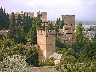 330px-Alhambradesdegeneralife.jpg