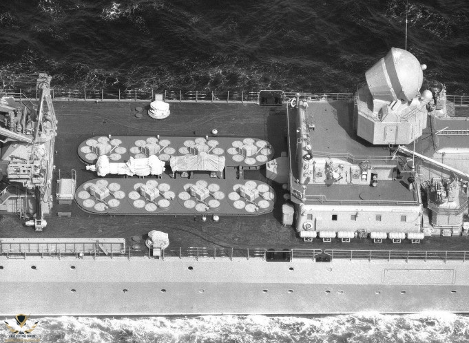 1200px-SA-N-6_SAM_launchers_with_radar-681x498.jpg