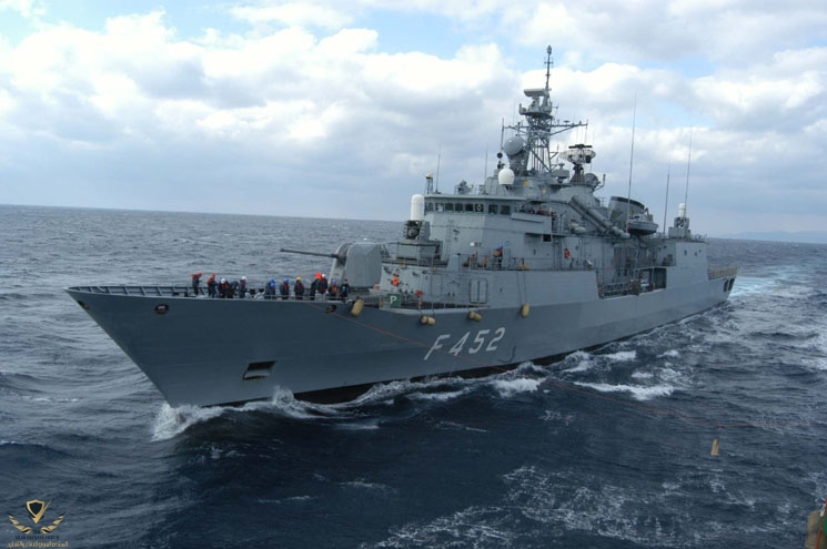 F452_YDRA_MEKO200D.jpg