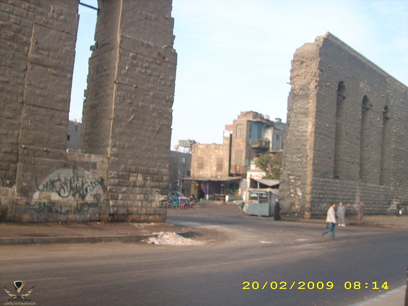 800px-Citadel_Aqueduct_Cairo11.jpg