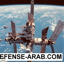 220px-Mir_on_12_June_1998edit1.jpg