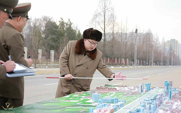 _Kim_Jong-un_point_3596802b.jpg