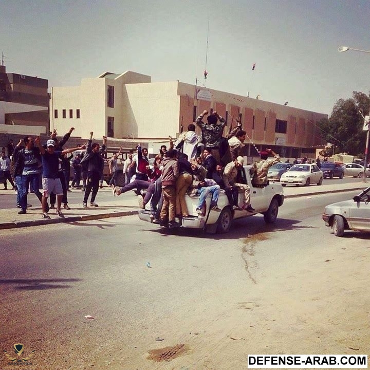 أهالي العزيزية 2.jpg