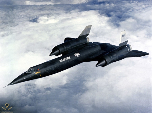 800px-a12-flying-640x475.jpg
