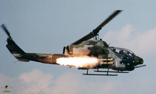 TOW_2A_RF_practice_missiles_successfully_fired_from_an_AH_1W_Cobra_attack_helicopter_640_001.jpg