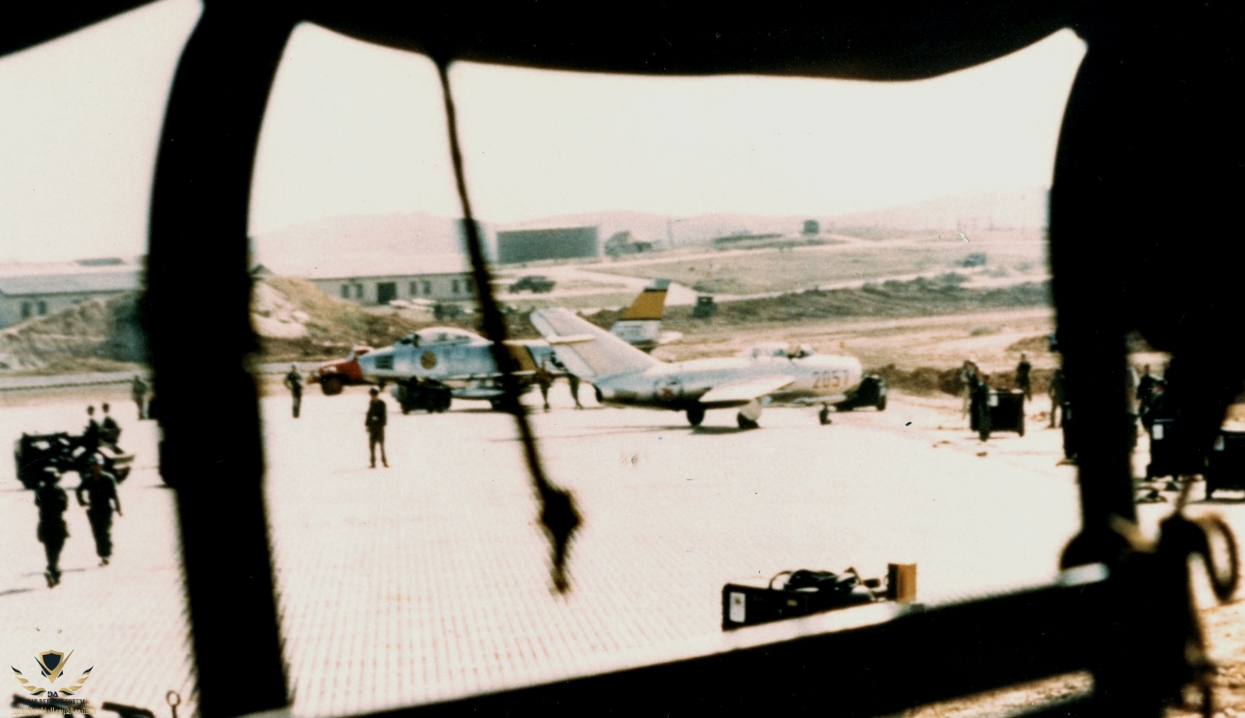 MiG-15_at_Kimpo_AB_Sept_1953.jpg