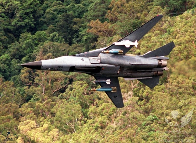 f-111c-000-147-364_5.jpg