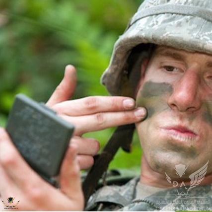Newly-launched-5-color-camo-face-paint.jpg