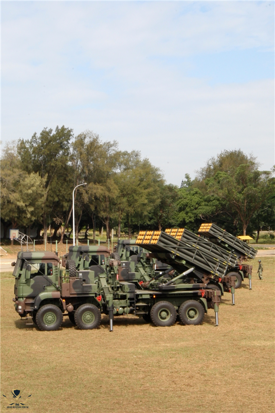 Taiwanese LT-2000 (Thunder 2000) Multiple Launch Rocket System (MLRS) (1).png