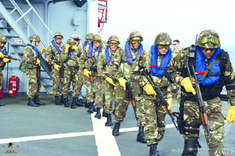 marine_645455017.jpg