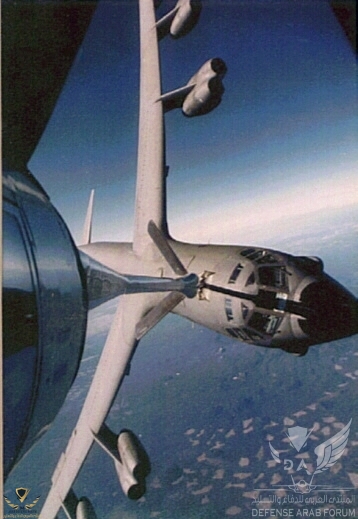 USAF_B-52_refueling_with_a_KC-135.jpg
