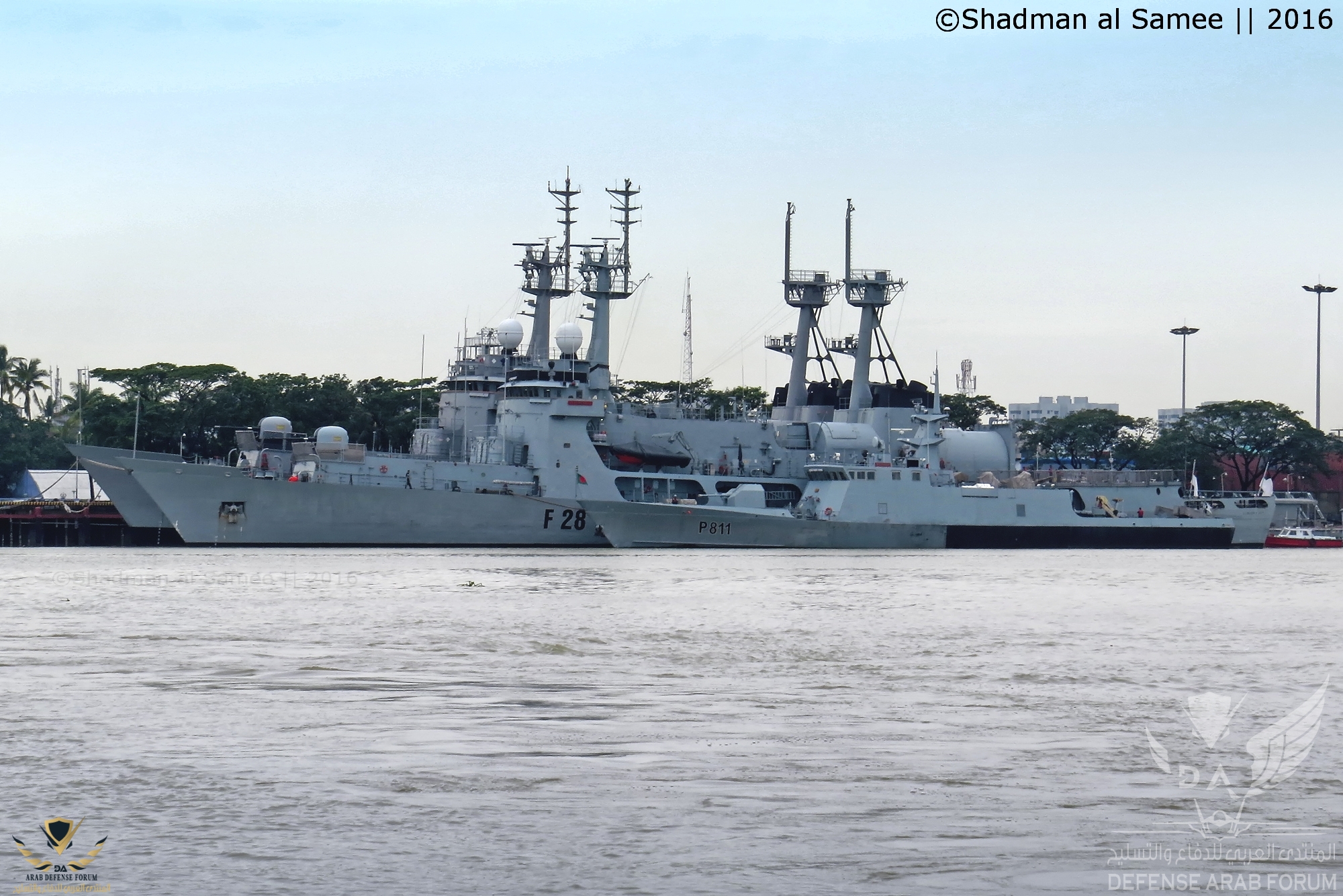 Bangladesh_Navy_Ships_(27227195714).jpg