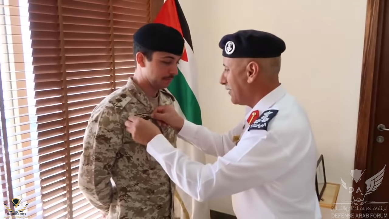 14 ولي العهد ينهي دورة الغطس وقيادة القوارب - YouTube (7).png