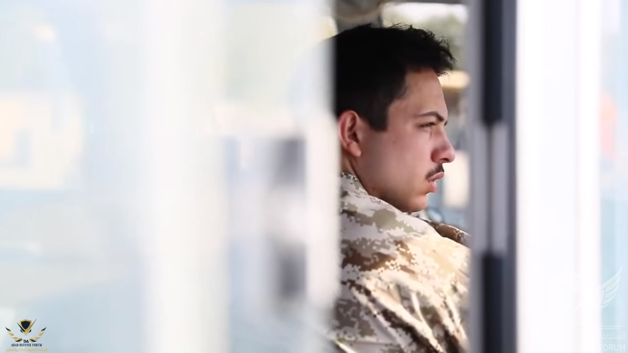 14 ولي العهد ينهي دورة الغطس وقيادة القوارب - YouTube (5).png