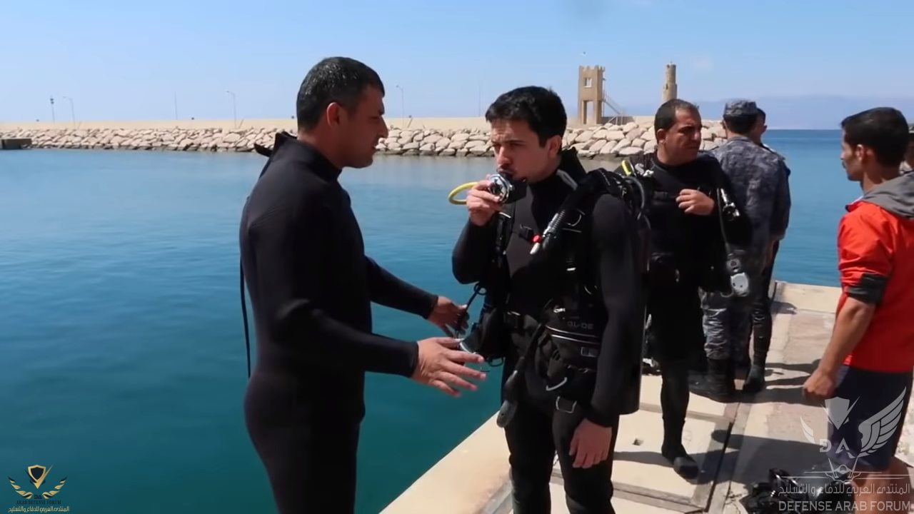 14 ولي العهد ينهي دورة الغطس وقيادة القوارب - YouTube.png