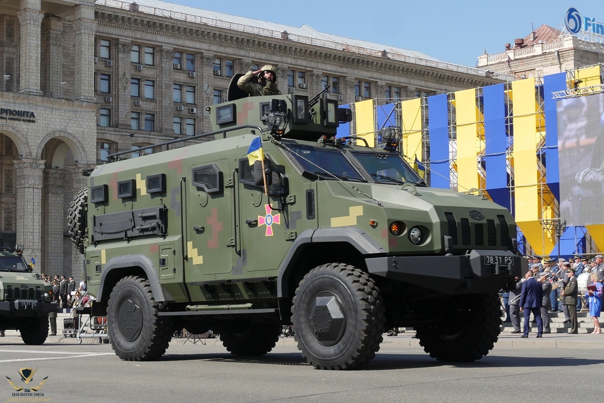 Varta_armoured_vehicle_(cropped).jpg