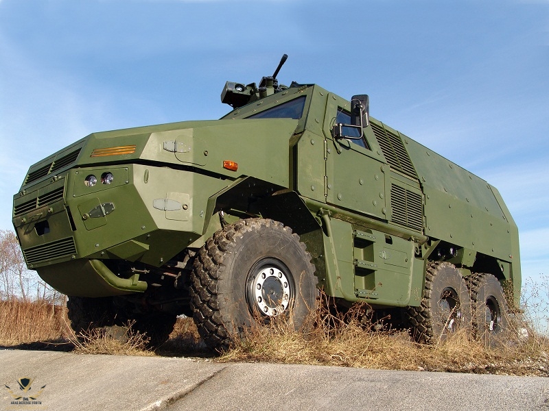 95008-2010-kmw-gff4-military-6x6-apc.jpg