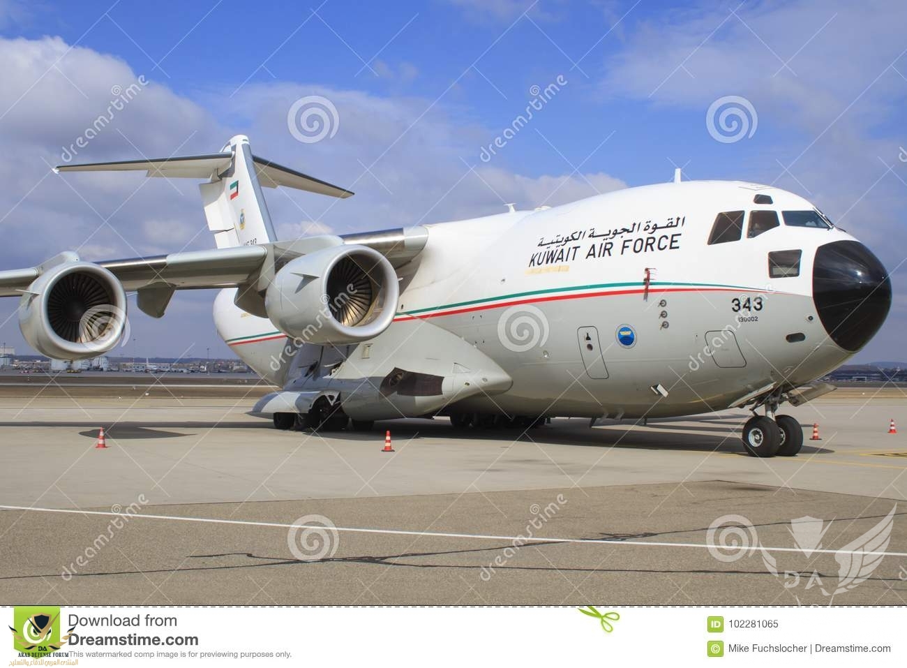 stuttgart-germany-march-kuwait-air-force-boeing-c-globemaster-iii-stuttgart-airport-kuwait-air...jpg