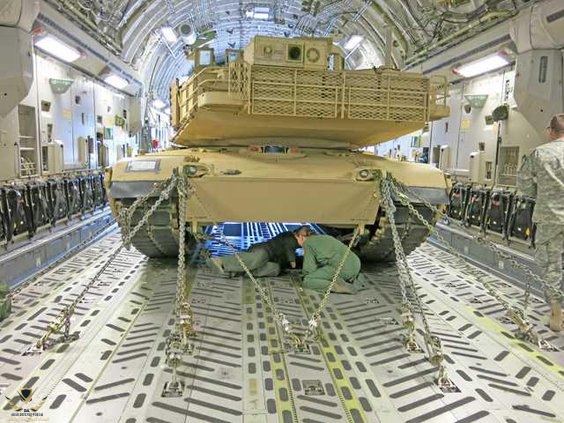 Abrams_tank_being_secured_inside_C-17.max-752x423.jpg