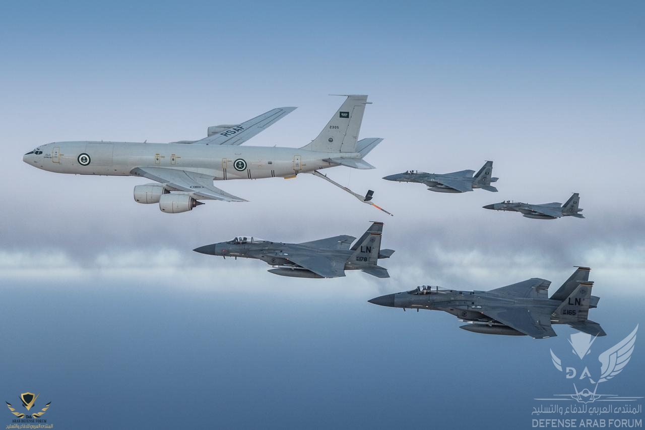 ٤طائرات القوات الجوية الملكية السعودية والقوات الجوية الأمريكية من نوع (ف-١٥ سي).jpg