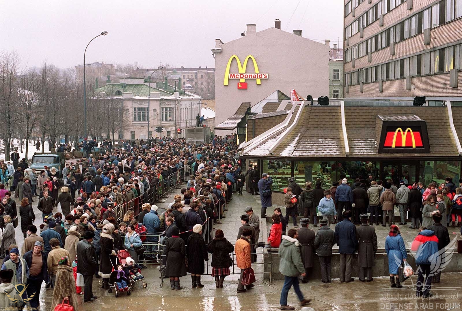 Mcdonalds_Soviet_Union_Moscow (9-1).jpg