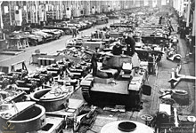 220px-Bundesarchiv_Bild_183-L04352,_Deutschland,_Rüstungsproduktion,_Panzer.jpg