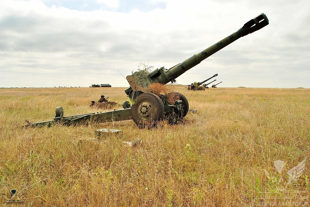 1024px-Артилерійські_підрозділи_ВМС_ЗС_України_виконали_бойові_стрільби.jpg