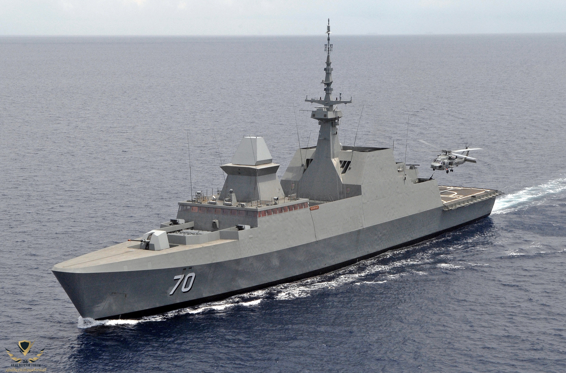 Singapore_Navy_guided-missile_frigate_RSS_Steadfast.jpg