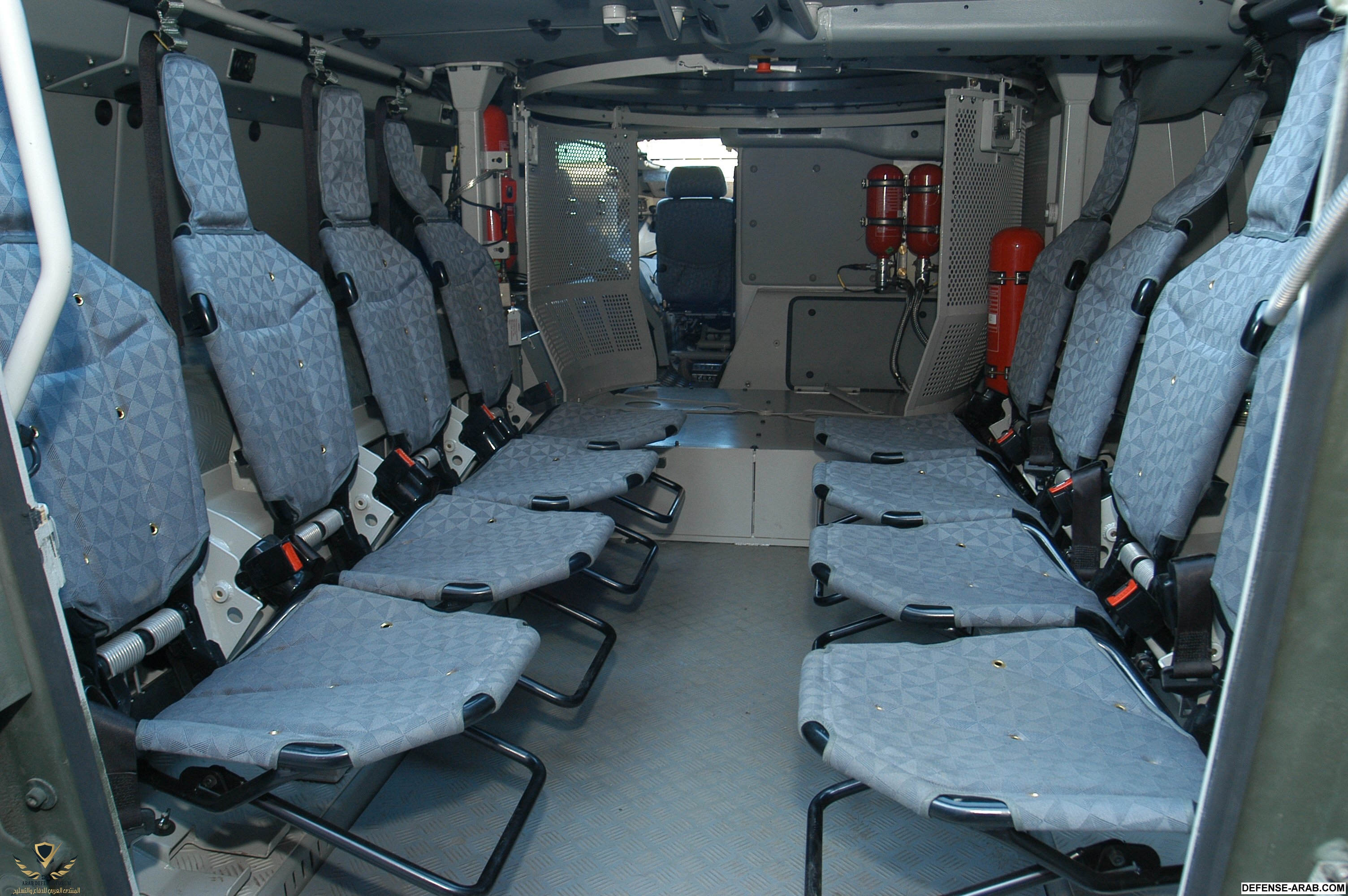 amvcrewcompartment4sfav5.jpg