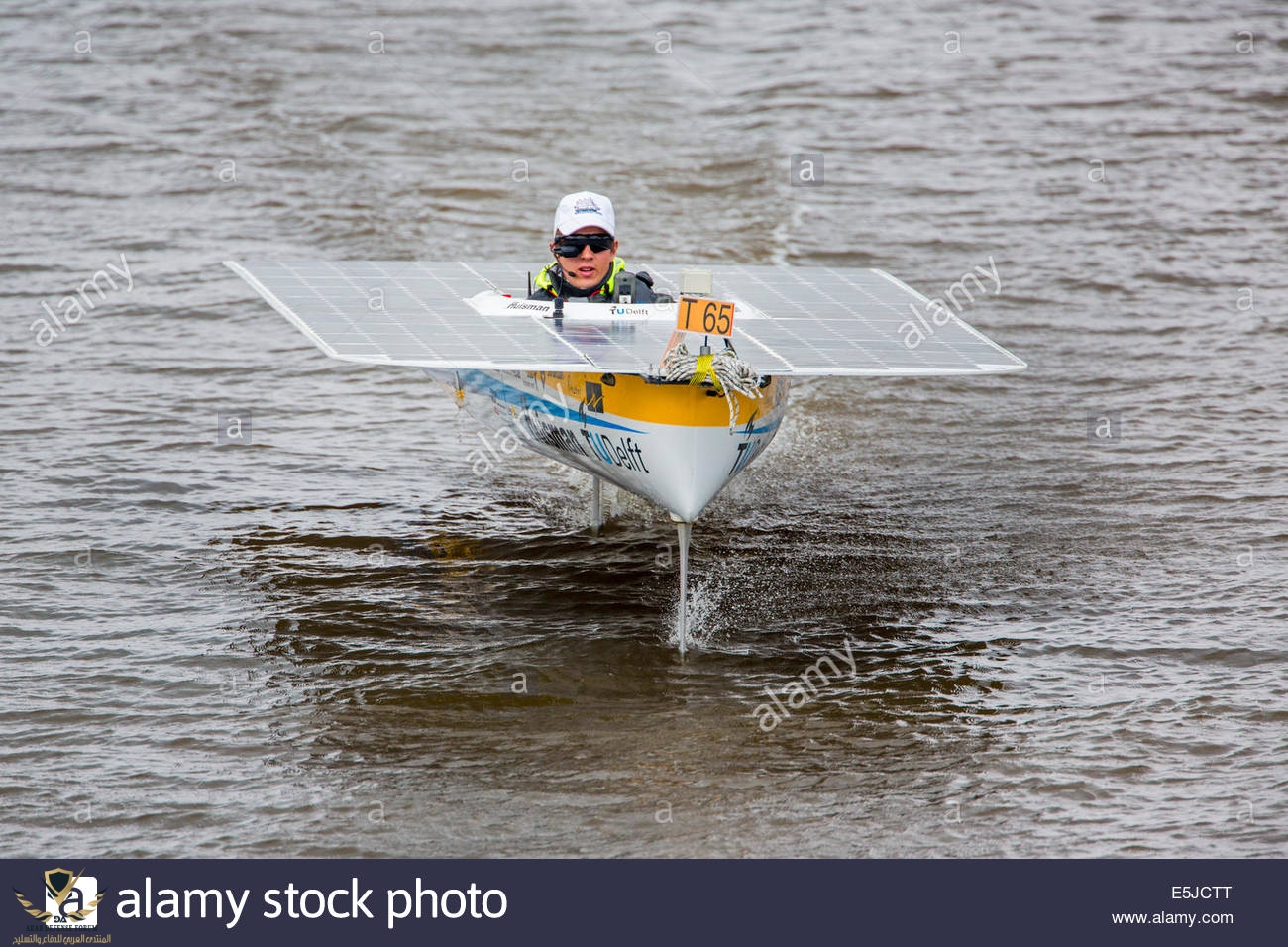 netherlands-franeker-dong-solar-challenge-2014-race-for-solar-boats-E5JCTT.jpg