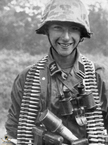 92dd913f933f2288b3ce0578e33bcde2--german-army-german-soldier.jpg