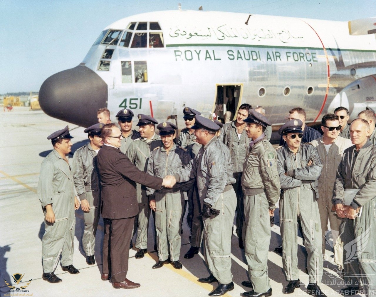 c130_saudi_delivery_1965_group_001.jpg.pc-adaptive.full.medium.jpeg