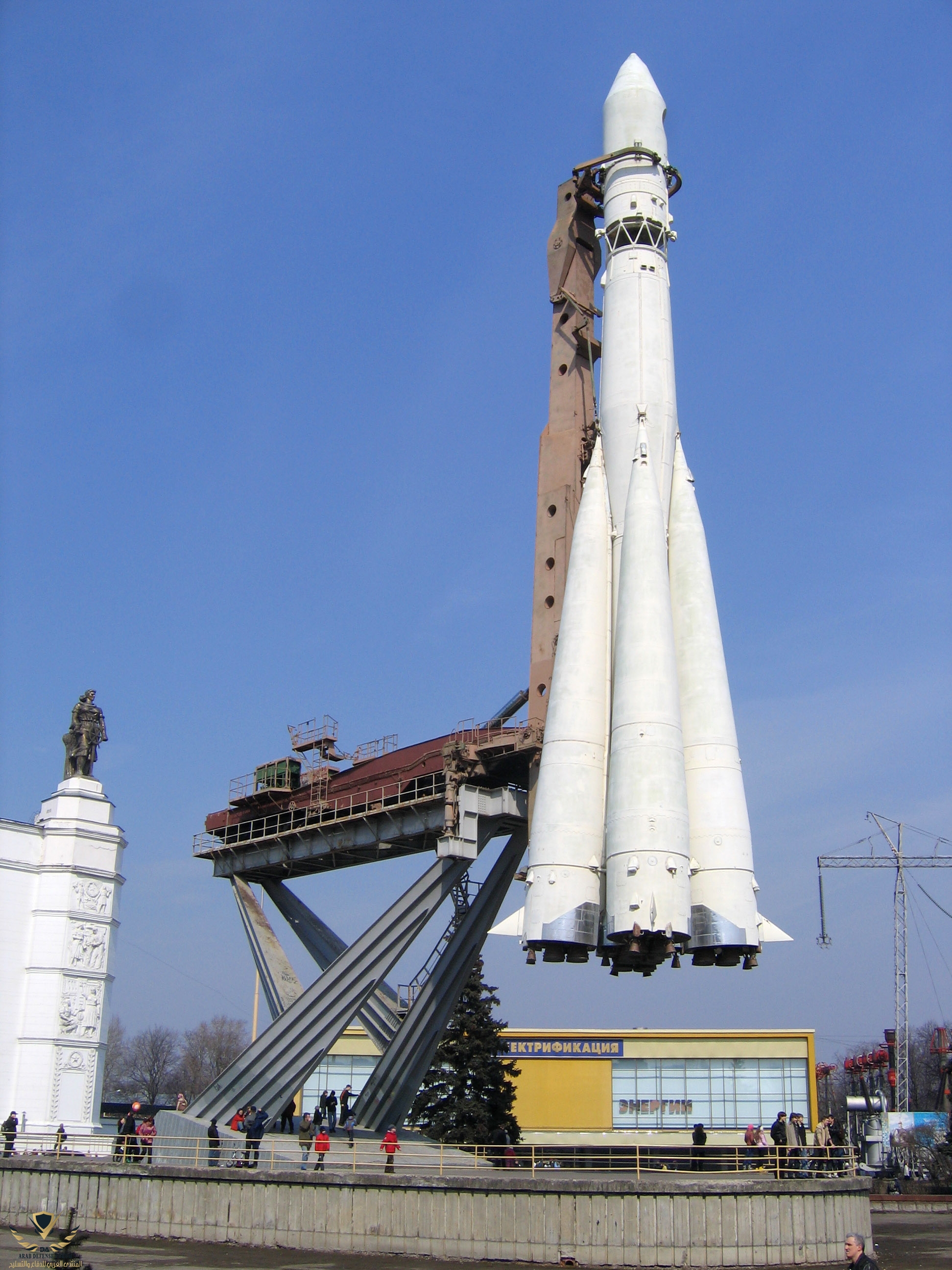 R-7-rocket_on_display_in_Moscow.jpg