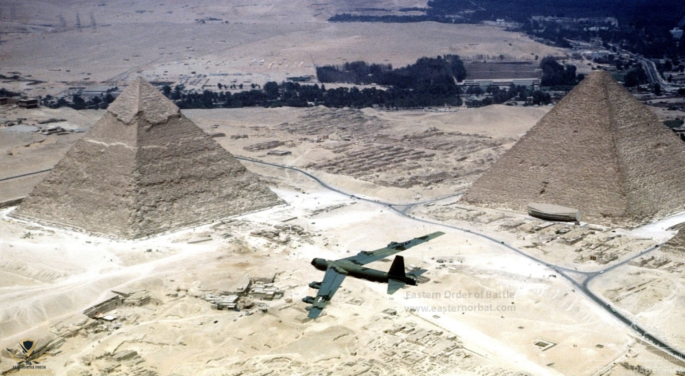 B-52_over_pyramids_exercise_in_1983.jpg