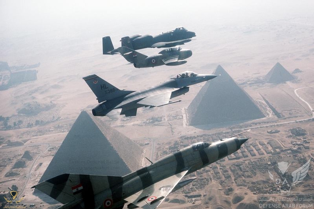 Mig-21_over_Pyramid_on_BRIGHT_STAR__82_01.jpg