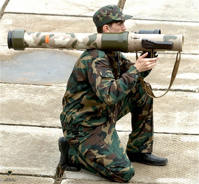 RPG-32_Hashim_Nashab_short-range_anti-tank_anti-armour_grenade_rocket_launcher_Russian_army_Ru...jpg