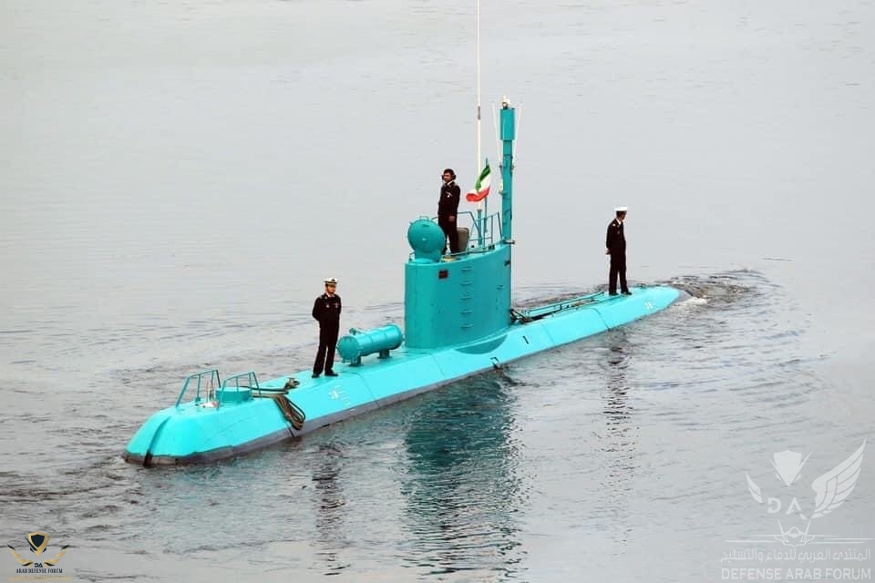 غواصة خميني لينكولن   تراقب العالم  عن كثب.jpg