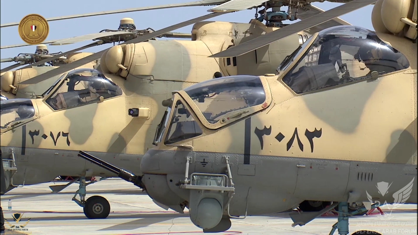  عبد الفتاح السيسي يتفقد الوحدات المقاتلة للقوات الجوية بالمنطقة الغربية العسكرية[(001979)2020...JPG