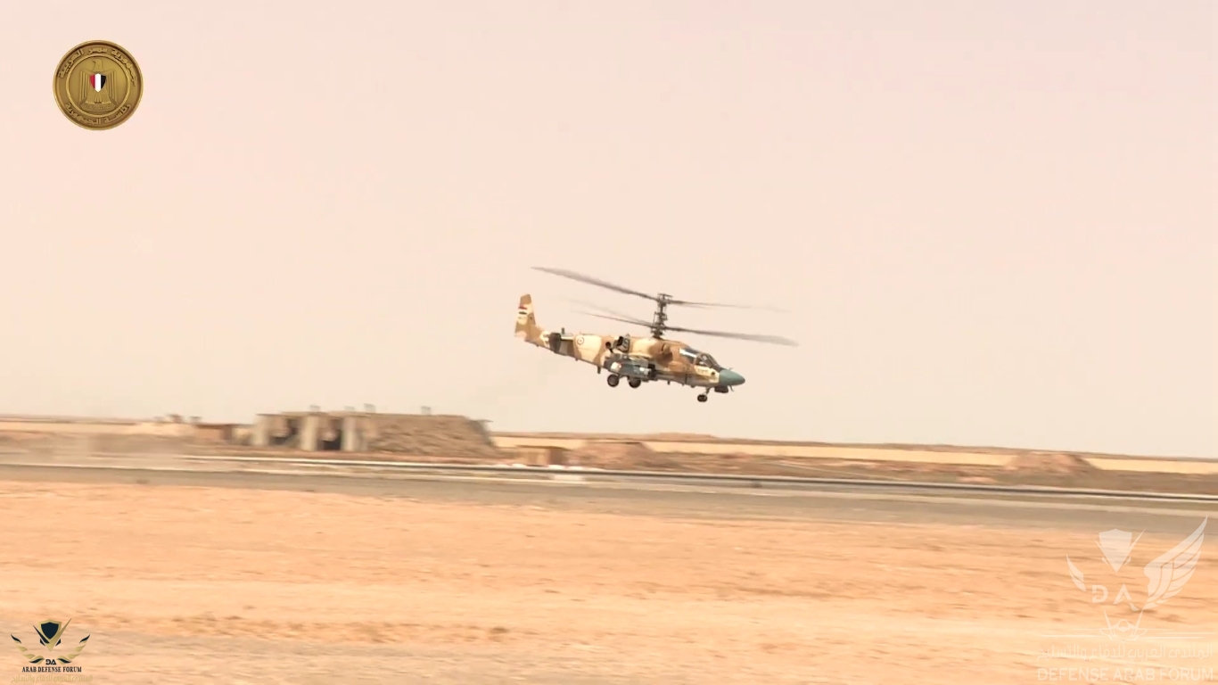 عبد الفتاح السيسي يتفقد الوحدات المقاتلة للقوات الجوية بالمنطقة الغربية العسكرية[(002890)2020...JPG