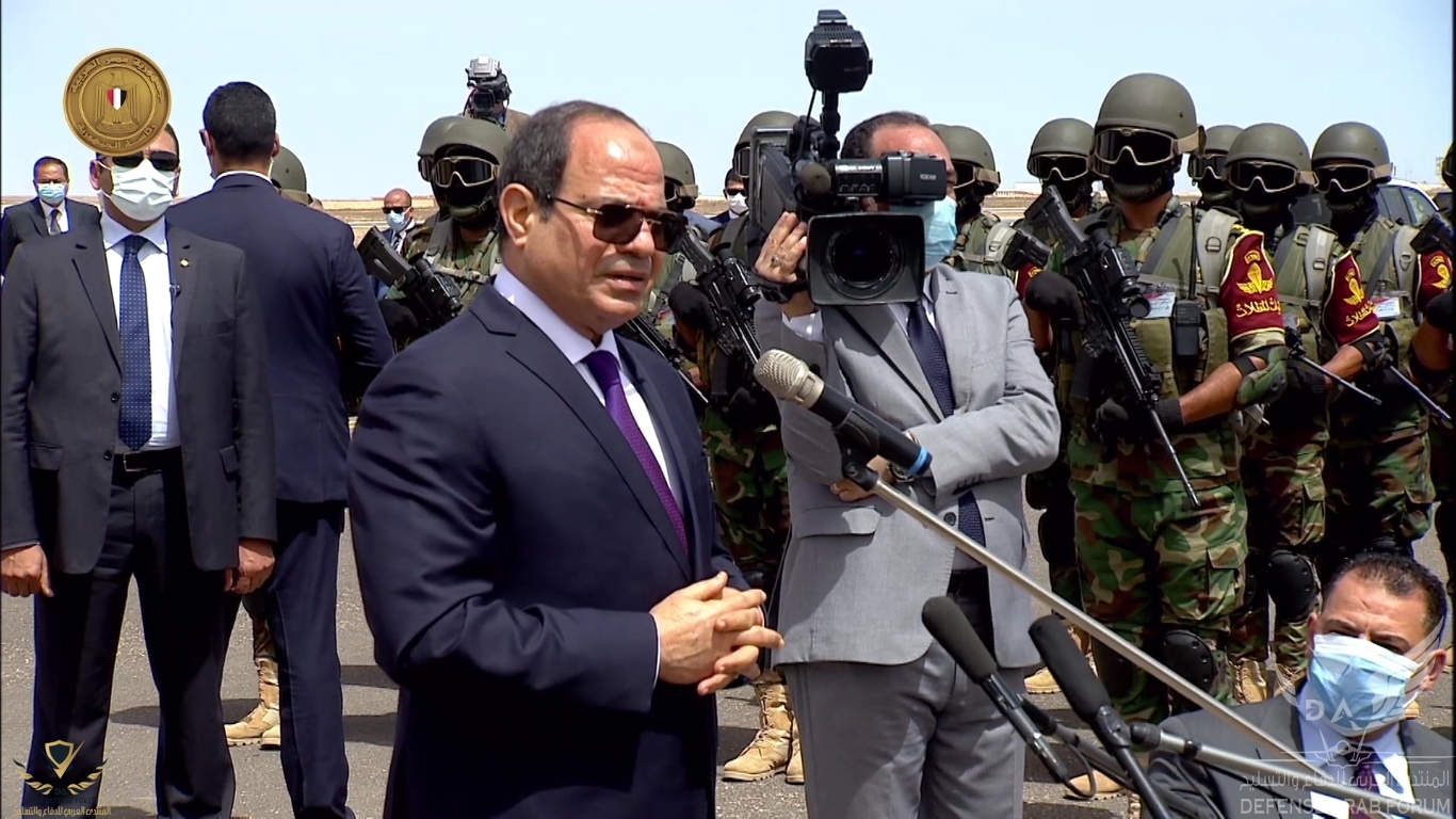  عبد الفتاح السيسي يتفقد الوحدات المقاتلة للقوات الجوية بالمنطقة الغربية العسكرية[(006487)2020...JPG