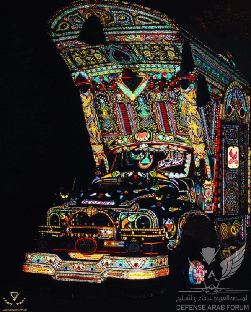 Colorful-truck-painting-in-Pakistan-1.jpg