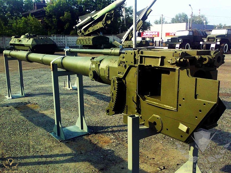 2A46M1_in_Motovilikha_Plants_museum_2.jpg