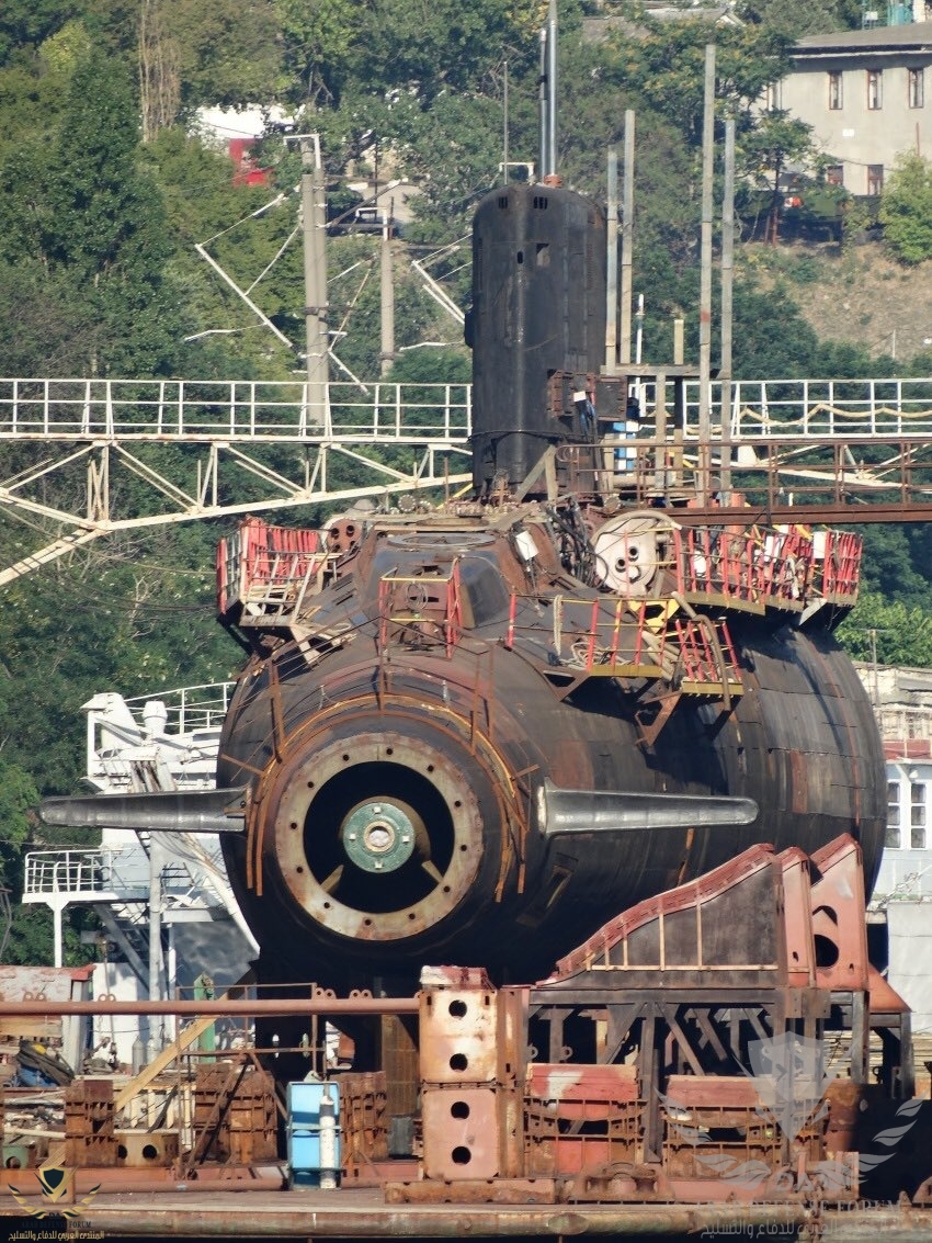 The RFS B-871 Alrosa,a Kilo Сlass submarine of project 877V (with pump jet propulsion.jpg