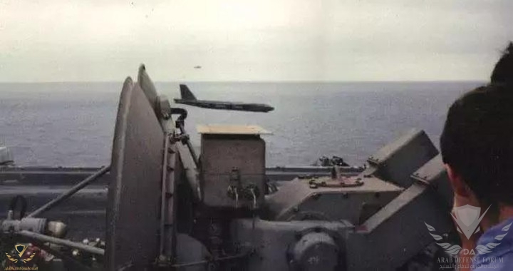 B-52-low-level-flyby-720x380.jpg