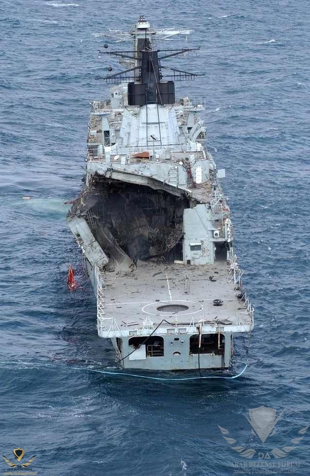 [Destruction] HMS Boxer (F92) after being hit with two Harpoon missiles during a SINKEX.jpeg