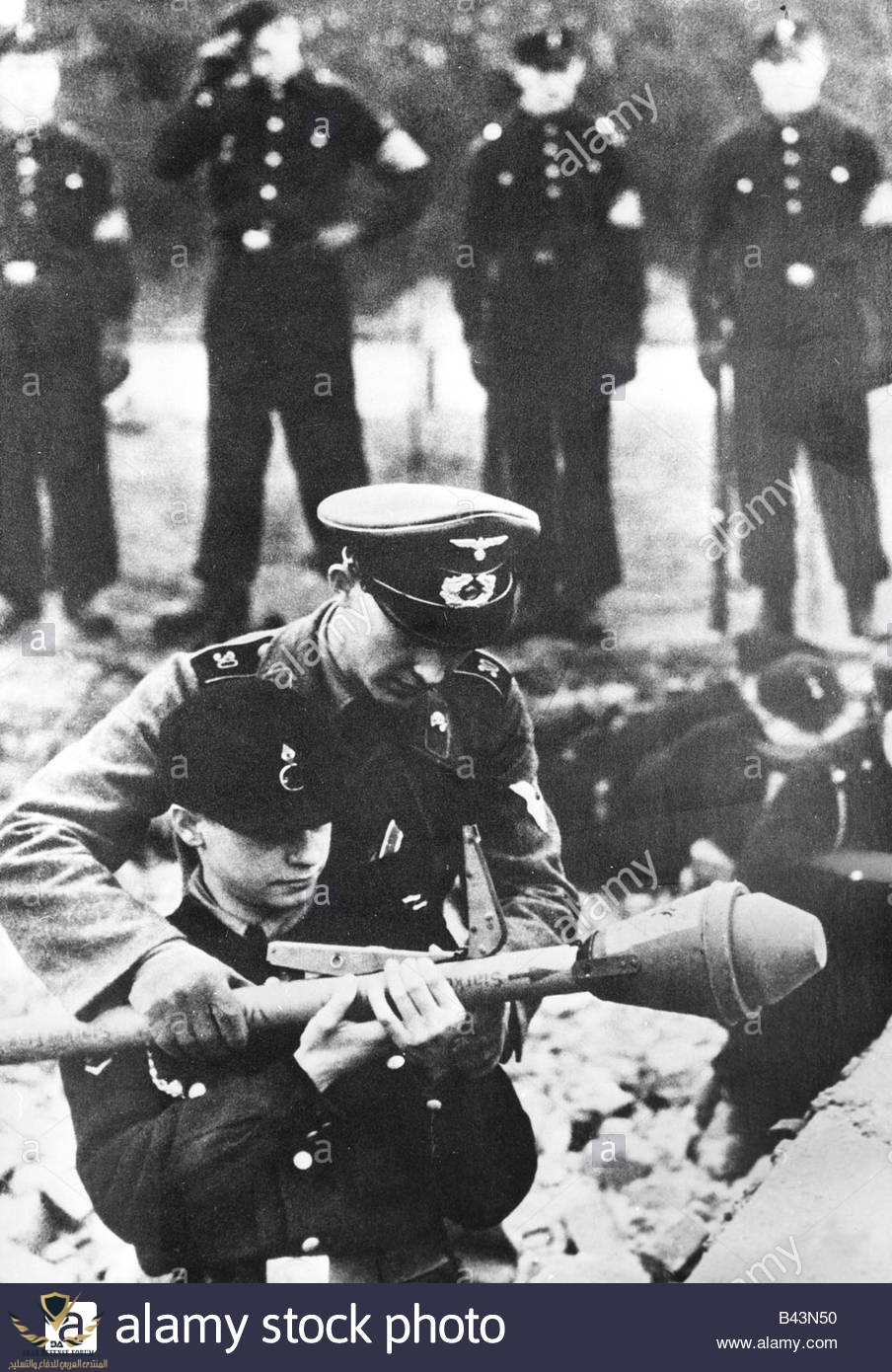 events-second-world-war-wwii-germany-battle-of-berlin-german-soldier-B43N50.jpg